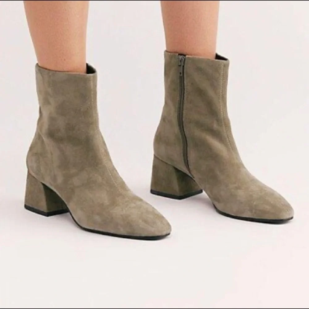 Vagabond Taupe Suede Ankle Boots